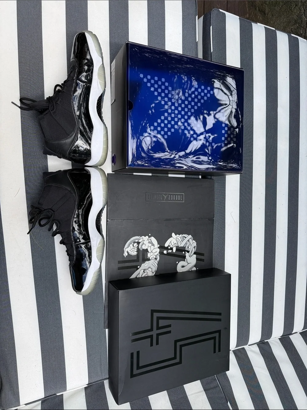 Jordan Retro 11 space jam